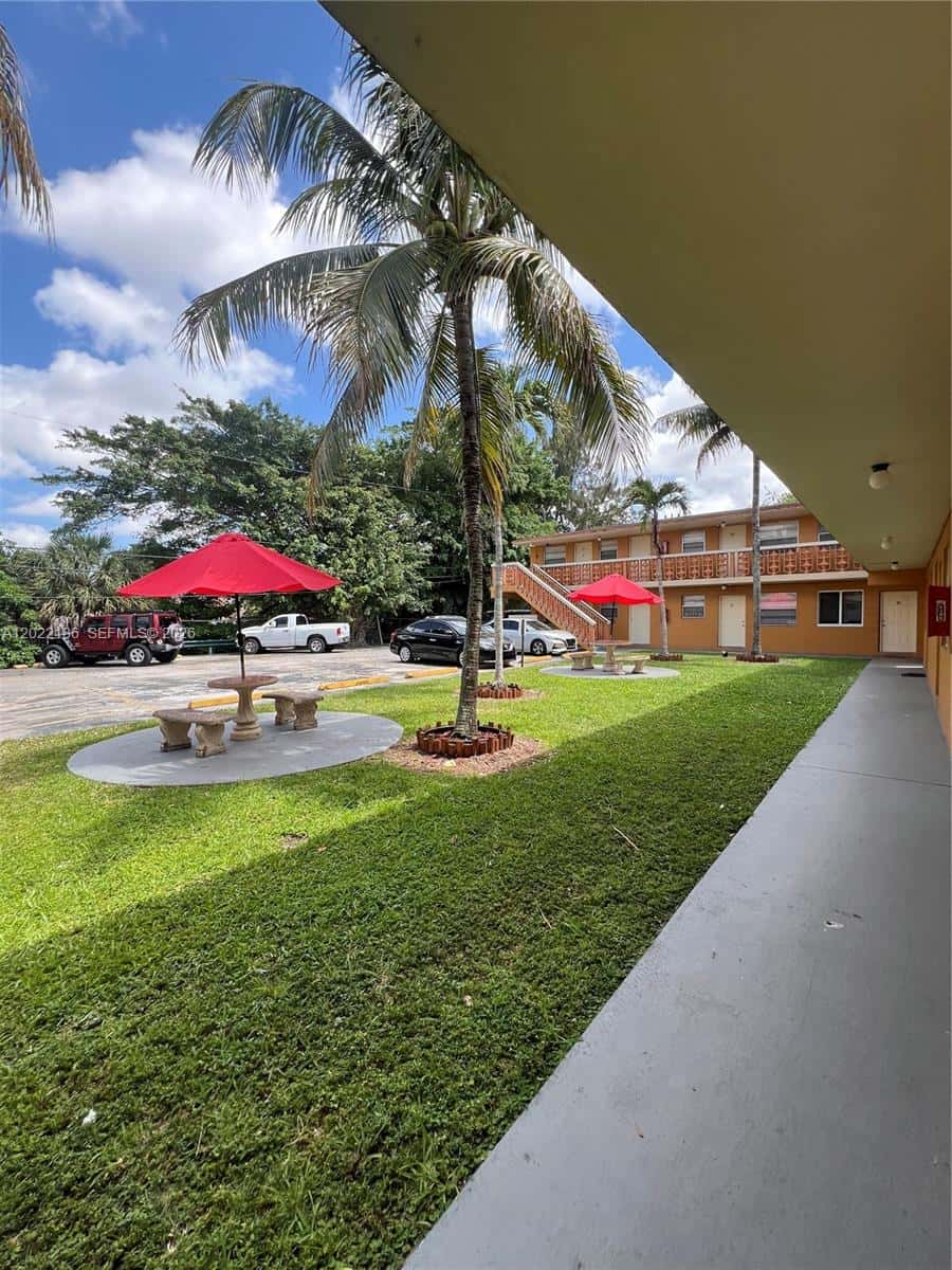 7155 W 14th Ct # 6, Hialeah FL 33014