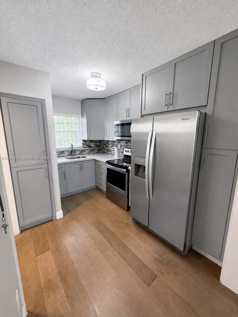 1635 W 44th Pl # 311, Hialeah FL 33012