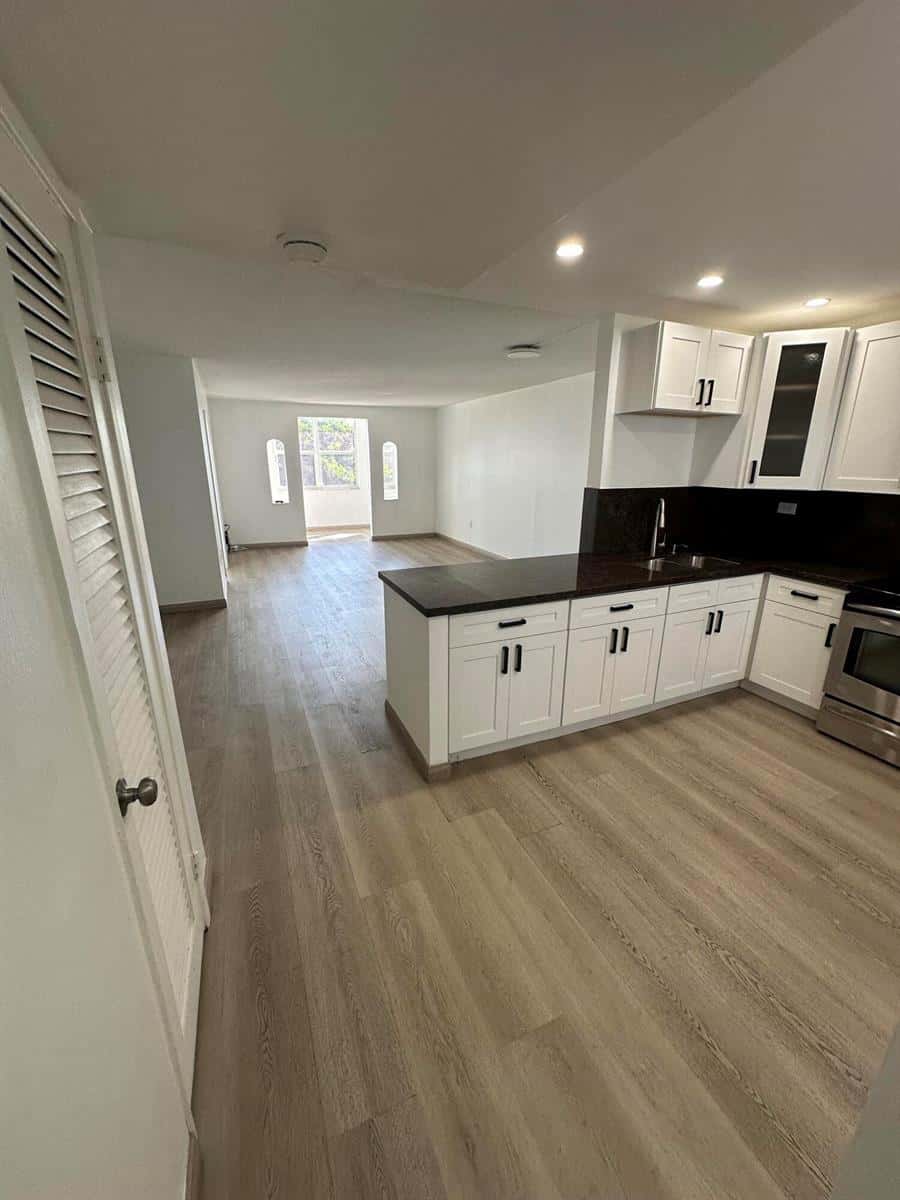 1660 NE 191st Street # 1, Miami FL 33179