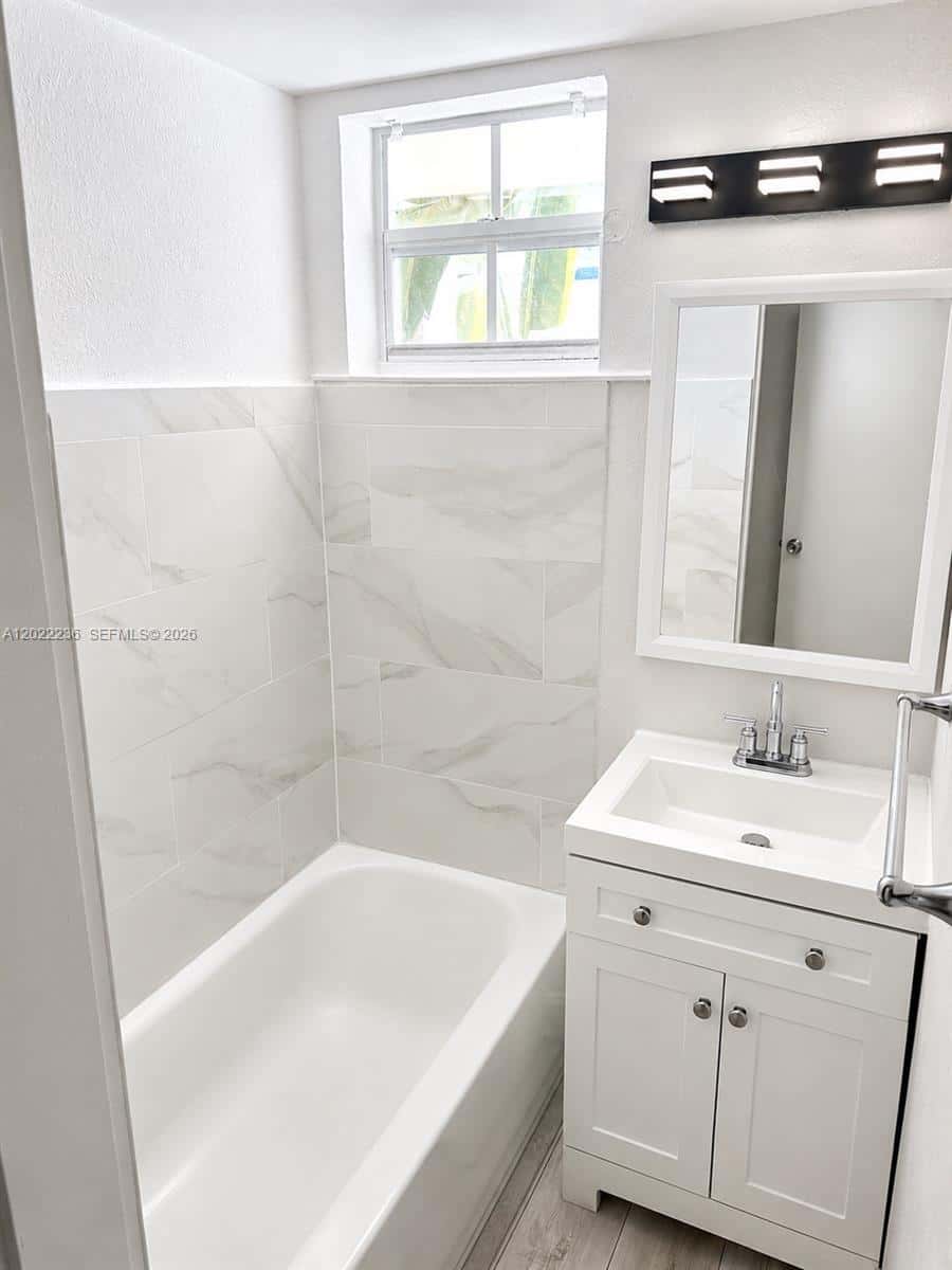 500 13th St # 7, Miami Beach FL 33139