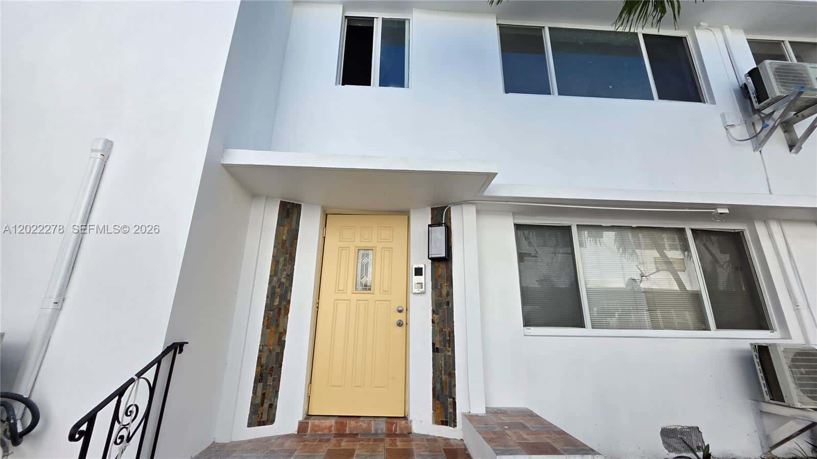 7629 Dickens Ave # 4, Miami Beach FL 33141