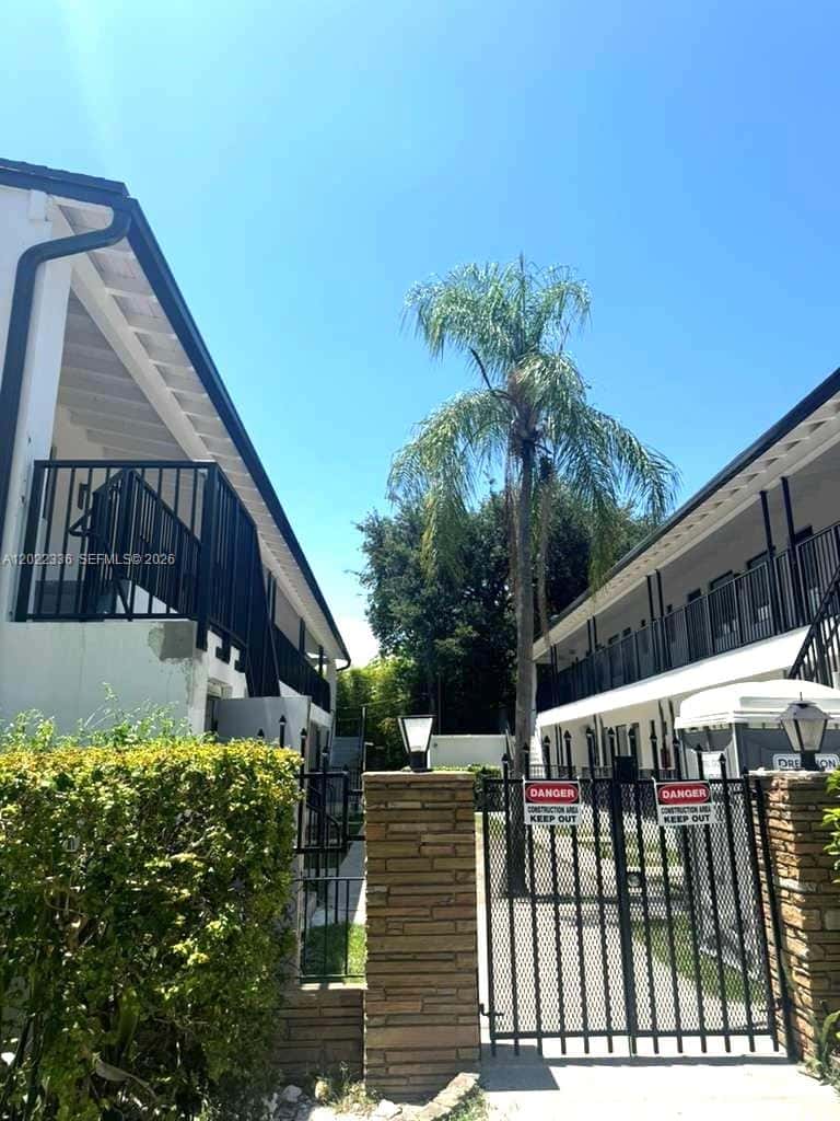2030 SW 3rd Ave # 1, Miami FL 33129