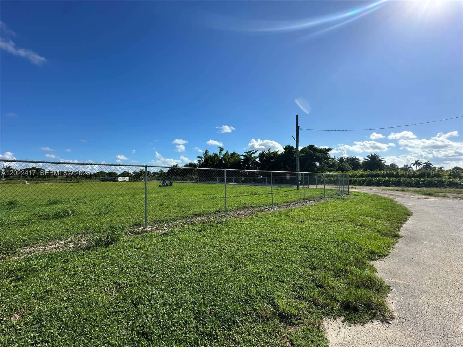 19690 SW 206th St, Miami FL 33187