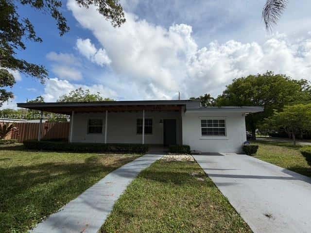 6370 SW 17th St, West Miami FL 33155