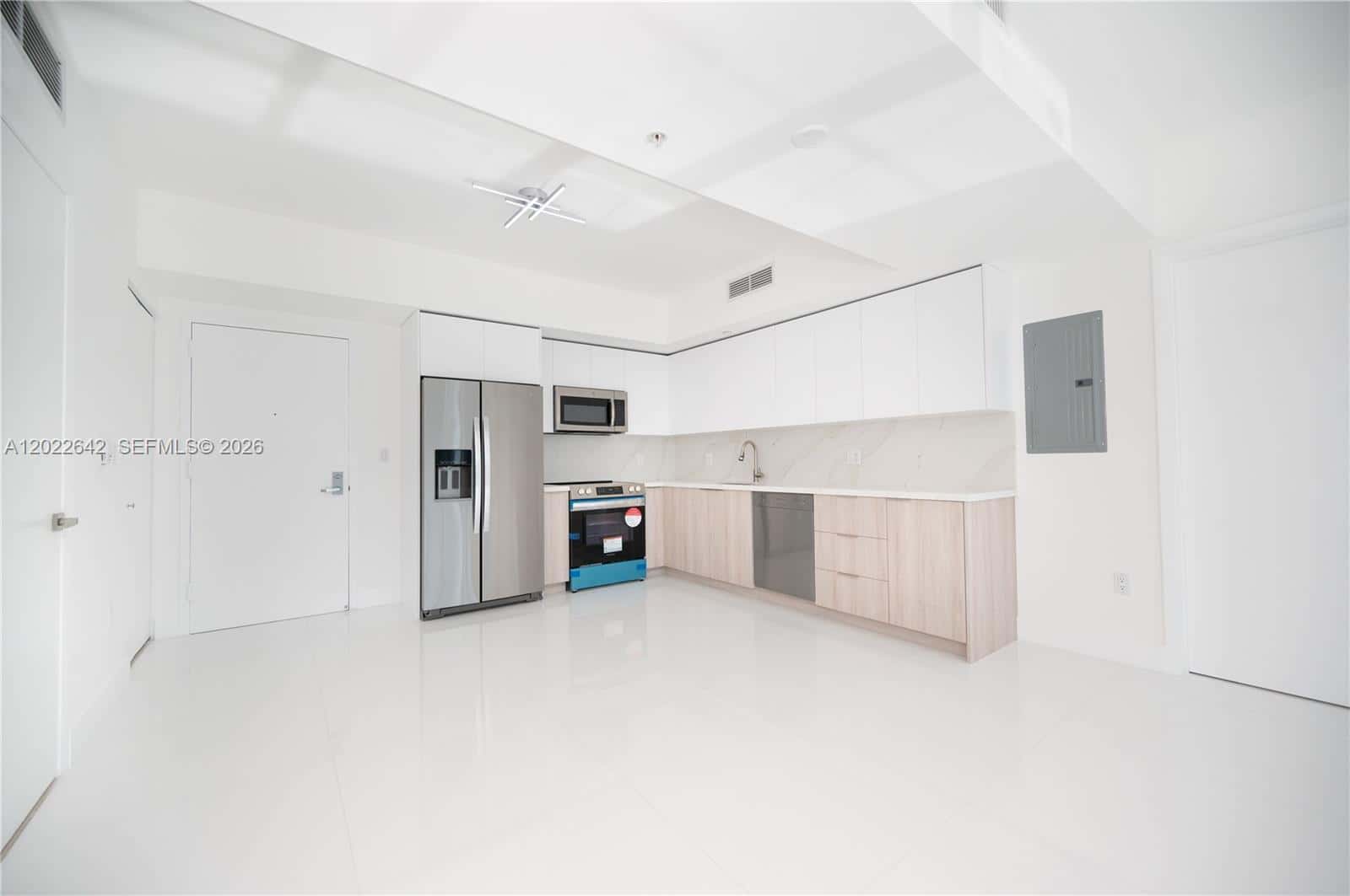 92 SW 3rd St # 3411, Miami FL 33130