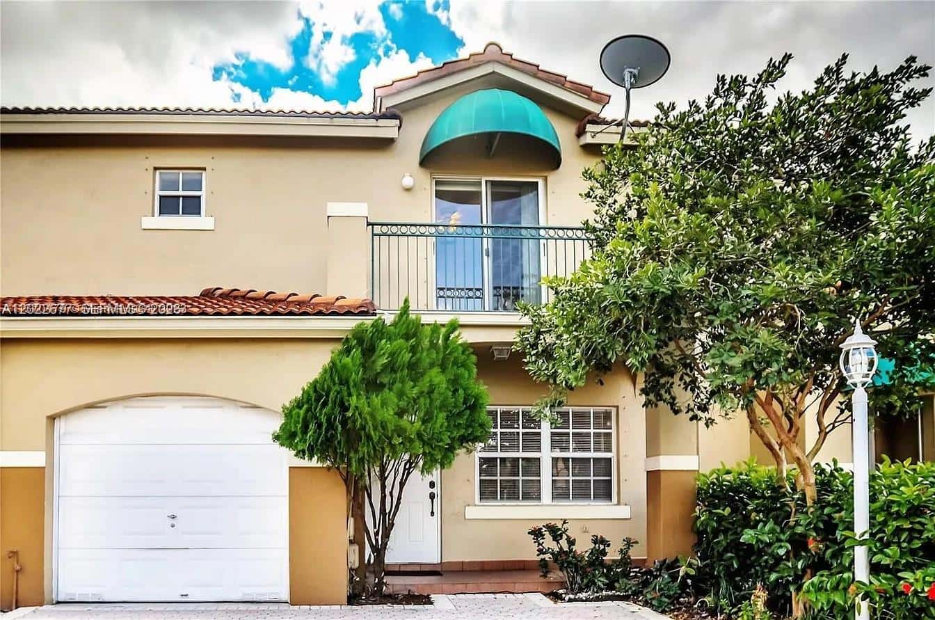 15870 SW 69th Ln, Miami FL 33193
