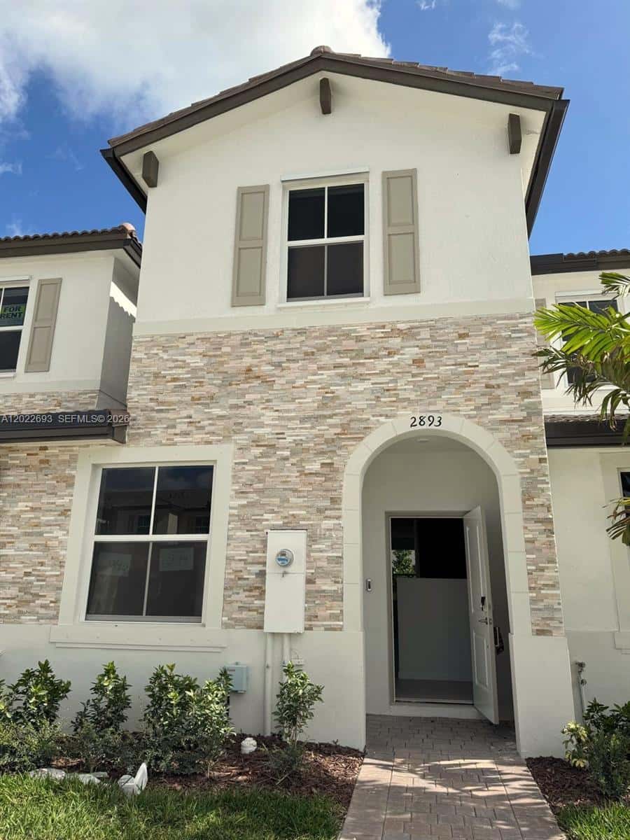 2893 SE 25th Rd, Homestead FL 33035