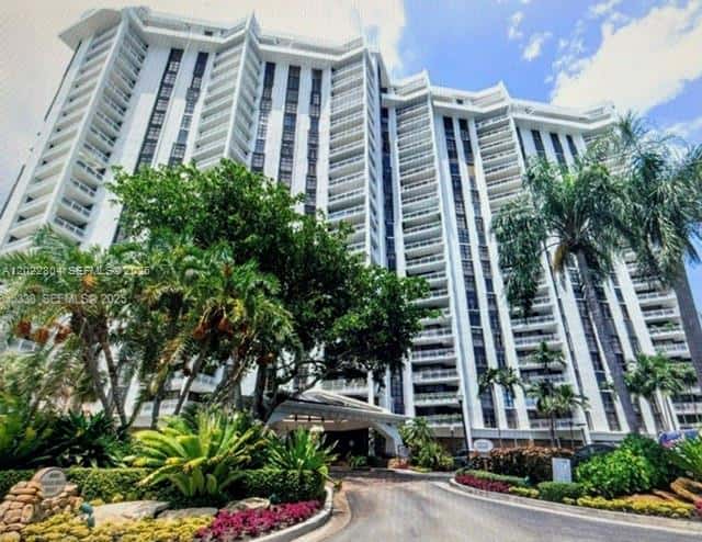 4000 Towerside Ter # 1803, Miami FL 33138