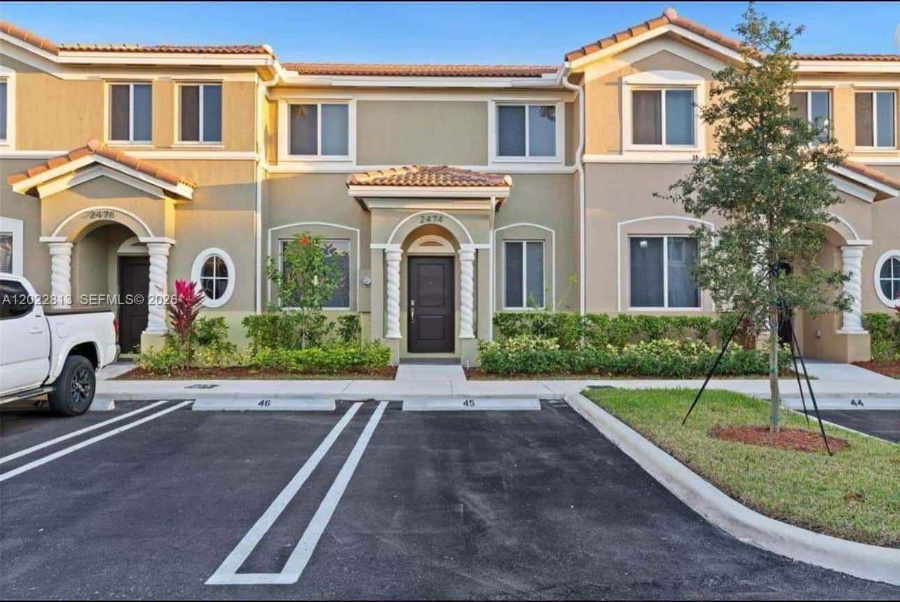 2474 SE 10th Ct, Homestead FL 33035