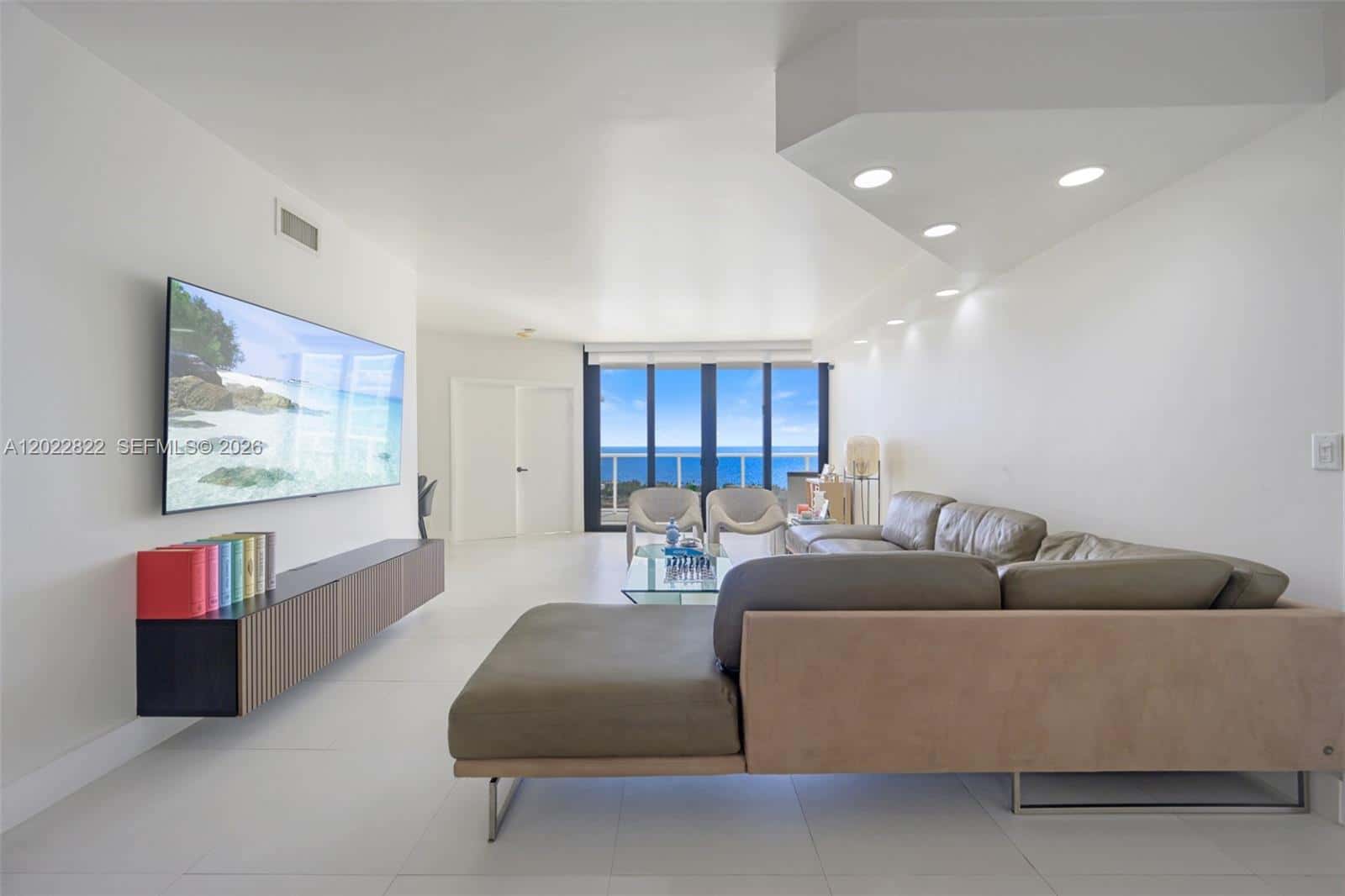20281 E Country Club Dr # 2310, Aventura FL 33180
