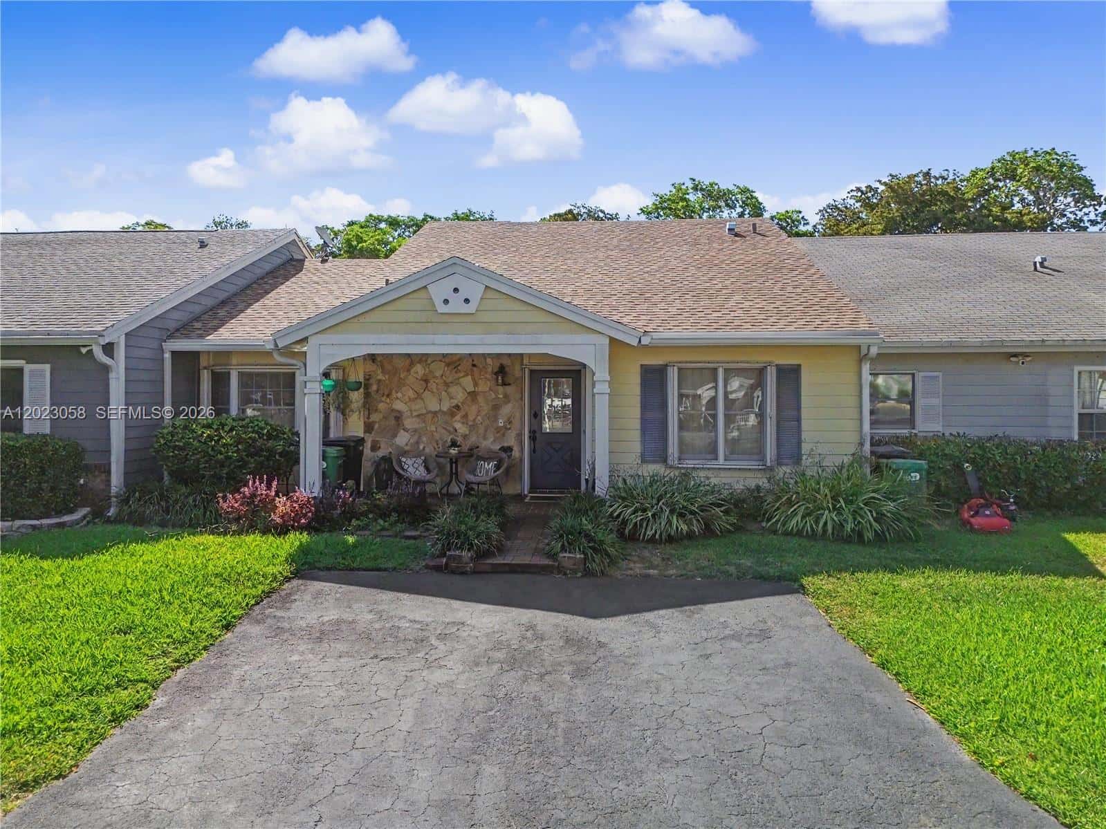 14609 SW 143rd Place Cir, Miami FL 33186