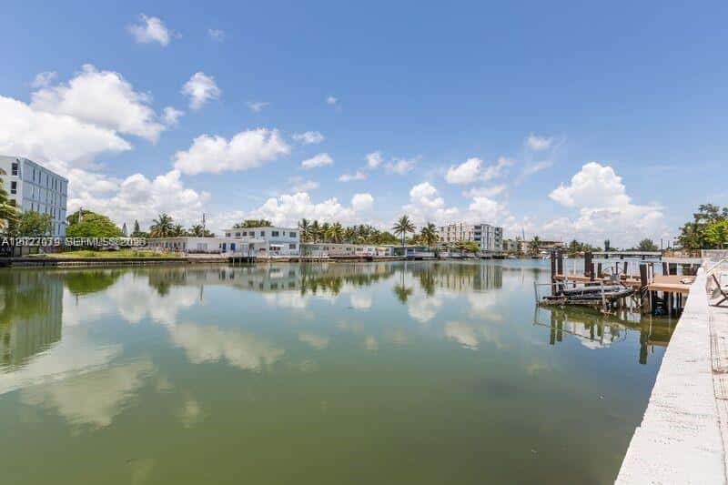 8220 Byron Ave # 5, Miami Beach FL 33141