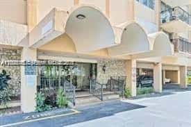 1470 NE 125th Ter # 809, North Miami FL 33161