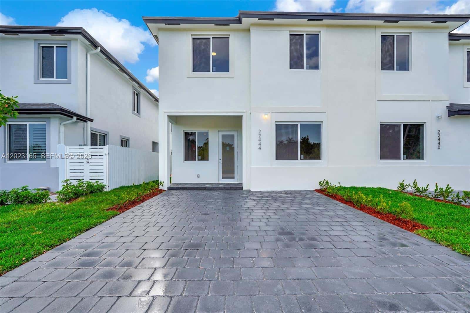 22555 SW 125 ave # 13A, Miami FL 33170