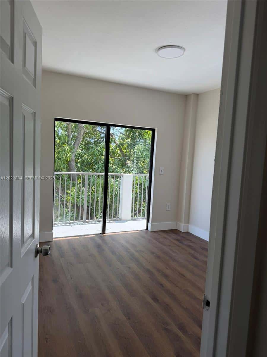 763 SW 5th St # 304, Miami FL 33130