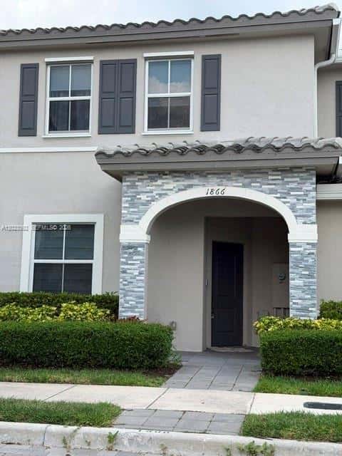1866 SE 26th Rd # 1866, Homestead FL 33035