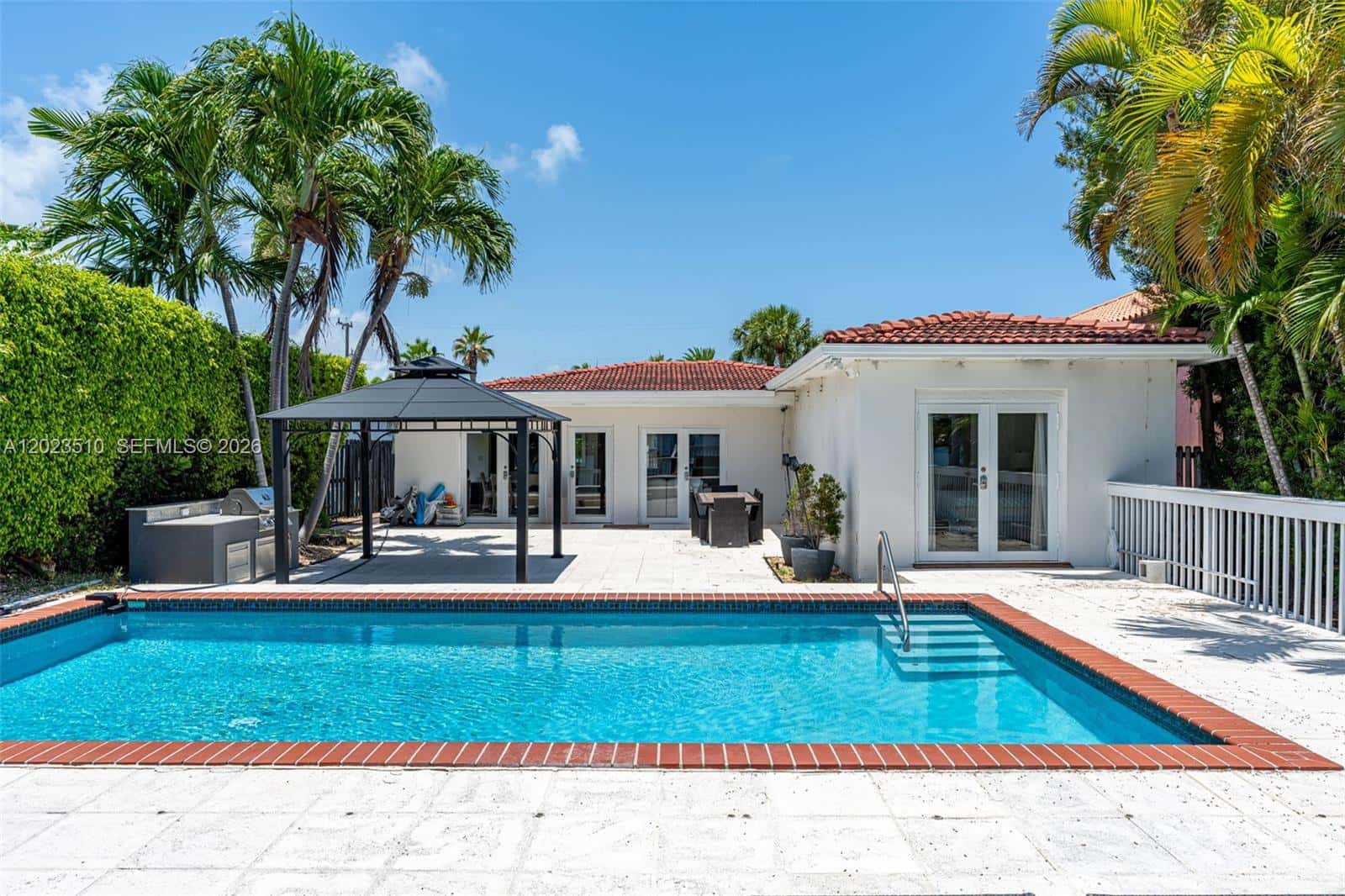 1430 Stillwater Dr # 1430, Miami Beach FL 33141