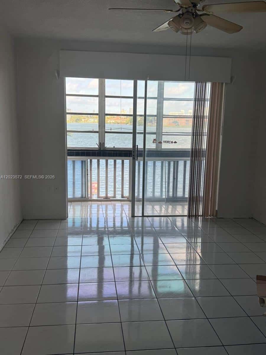 18555 NE 14th Ave # 615A, Miami FL 33179