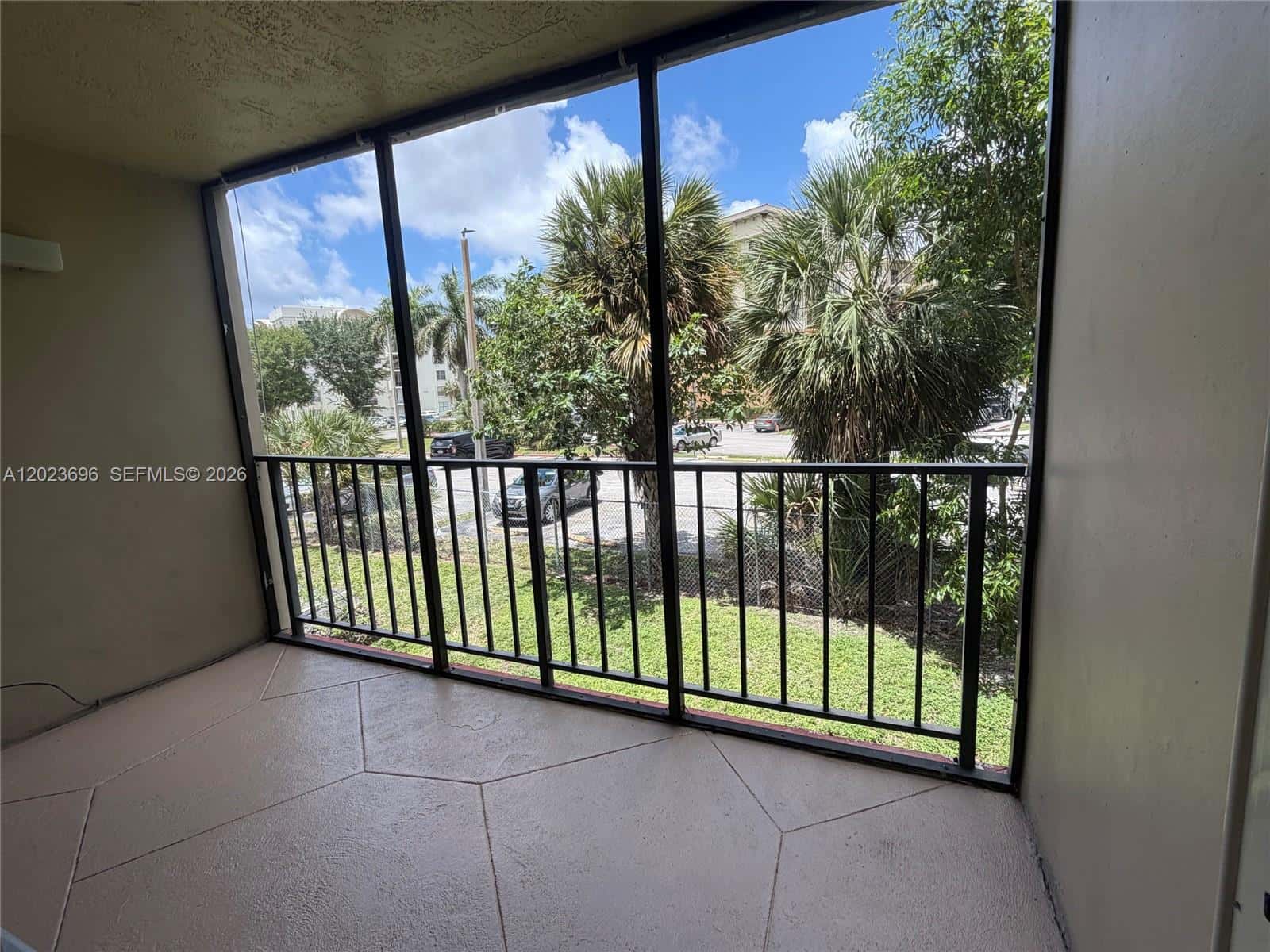9150 Fontainebleau Blvd # 2, Miami FL 33172