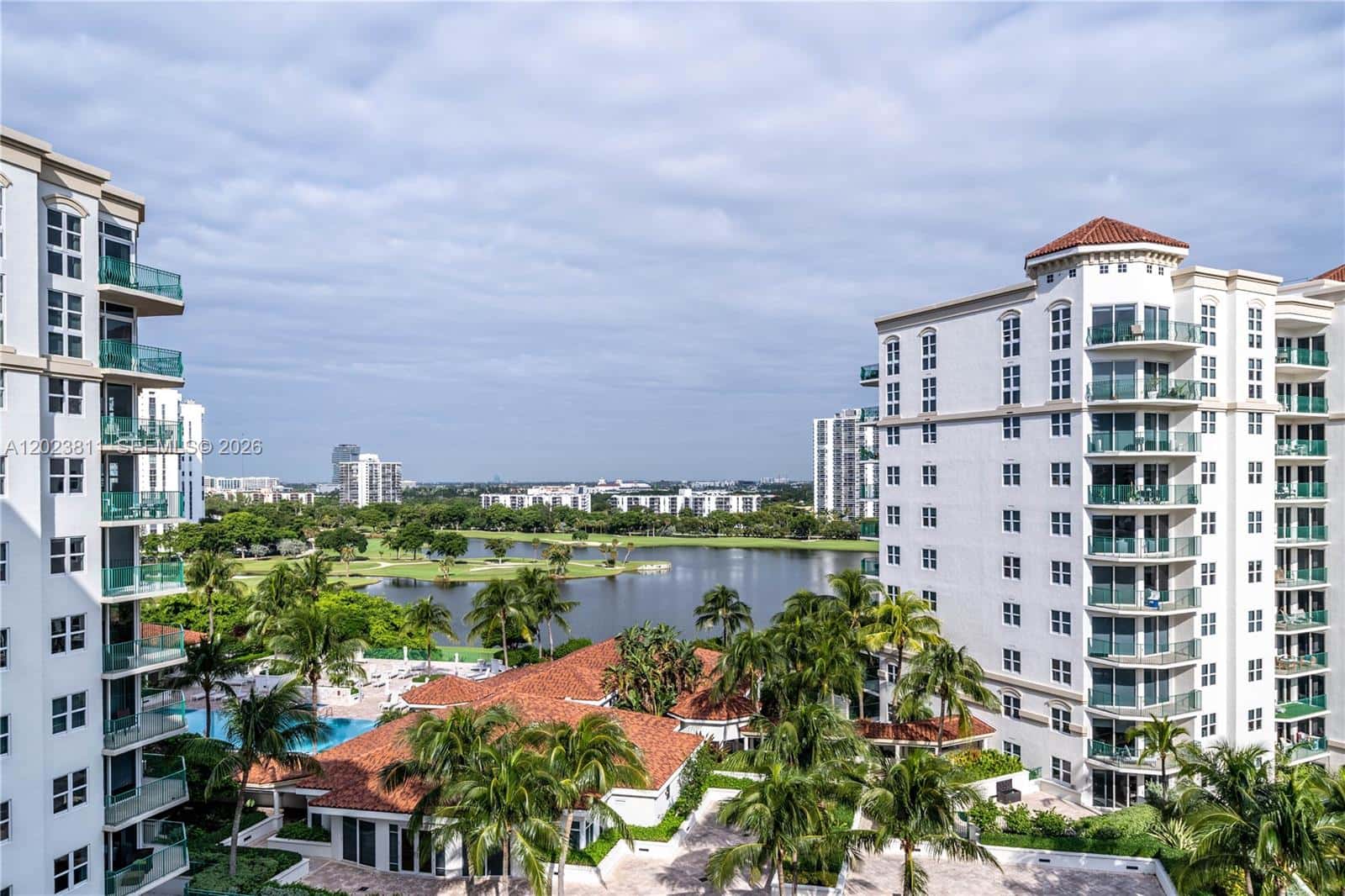 19900 E Country Club Dr # 1120, Aventura FL 33180