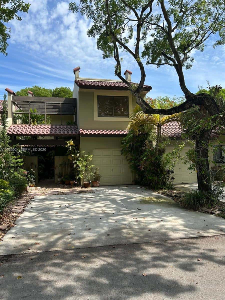 3689 Estepona Ave # B, Doral FL 33178