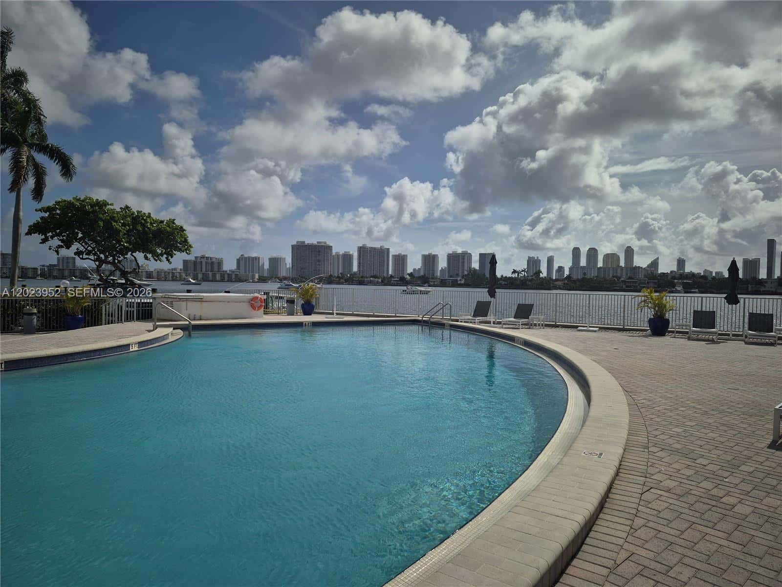 16565 NE 26th Ave # 2E, North Miami Beach FL 33160