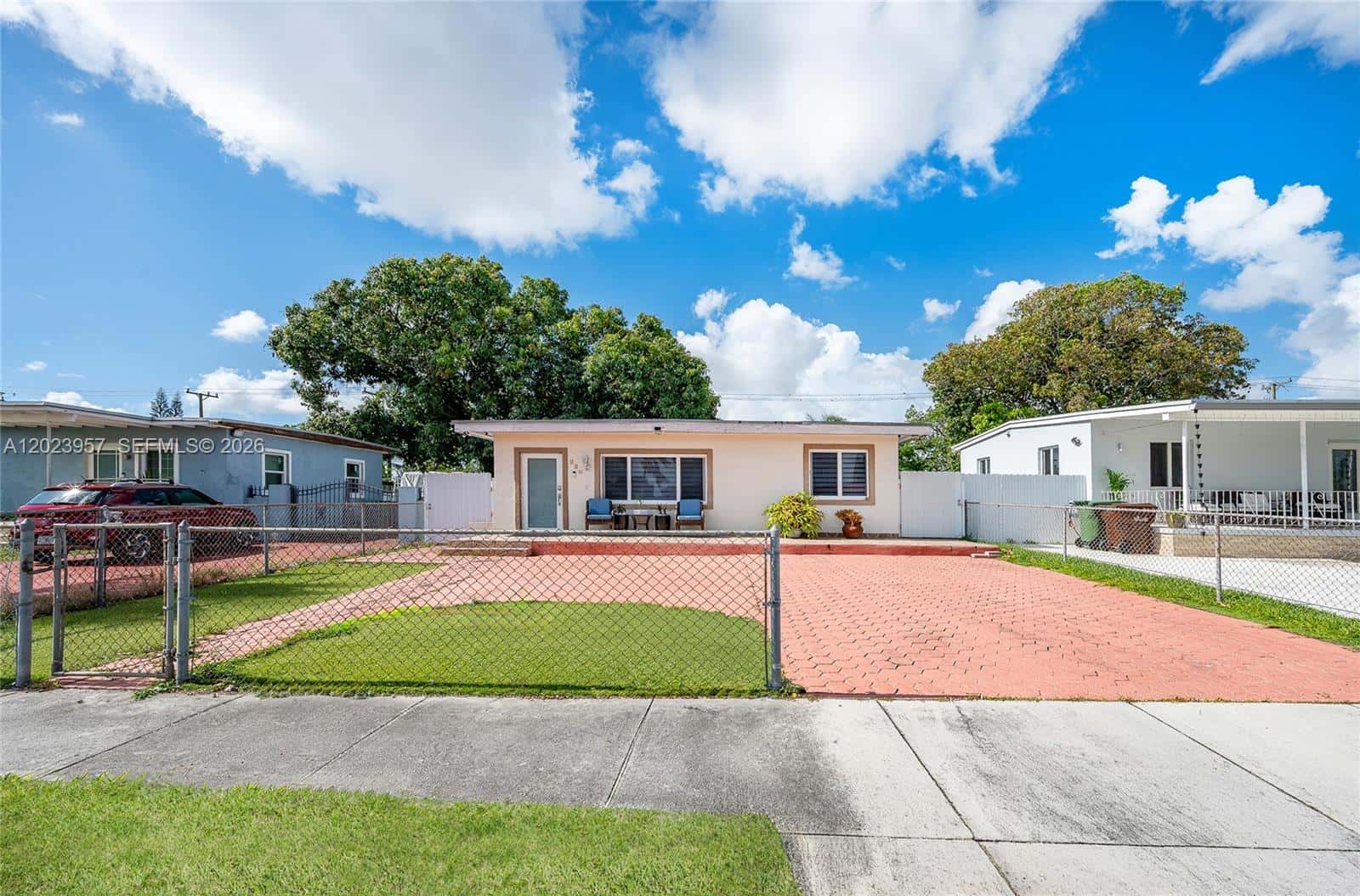 228 W 18th St, Hialeah FL 33010