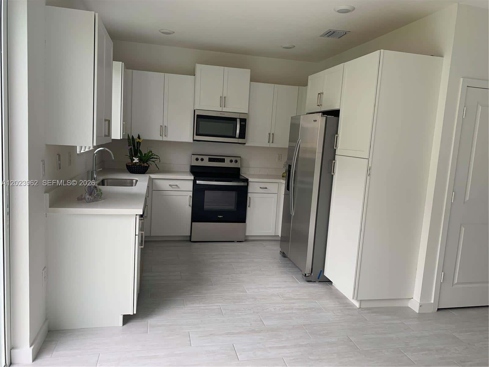 1068 SE 24th Ave, Homestead FL 33035