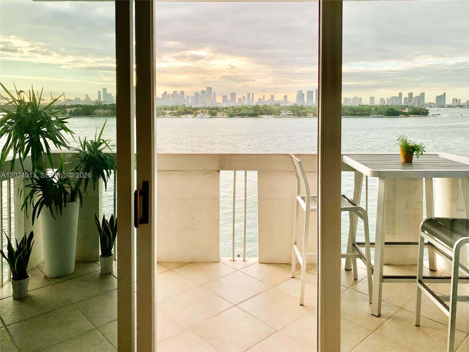 800 West Ave # 823, Miami Beach FL 33139