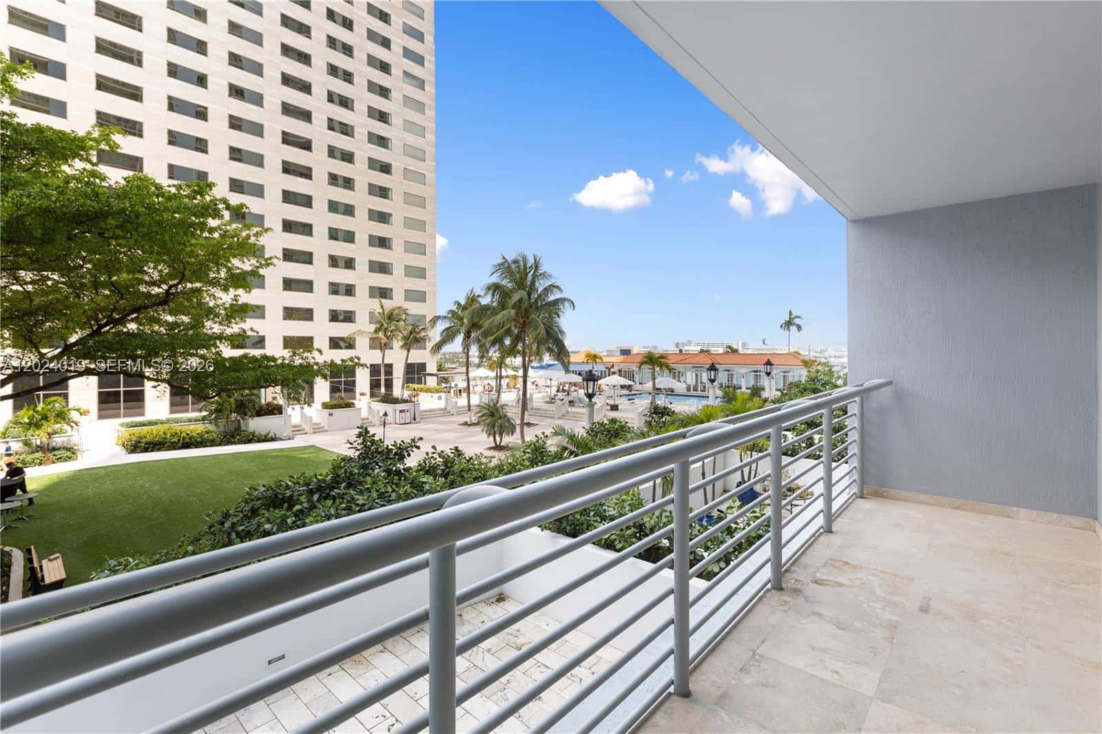335 S Biscayne Blvd # 802, Miami FL 33131