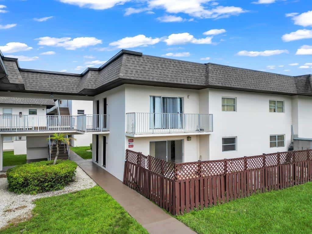 8601 SW 94th Street # 201w, Miami FL 33156