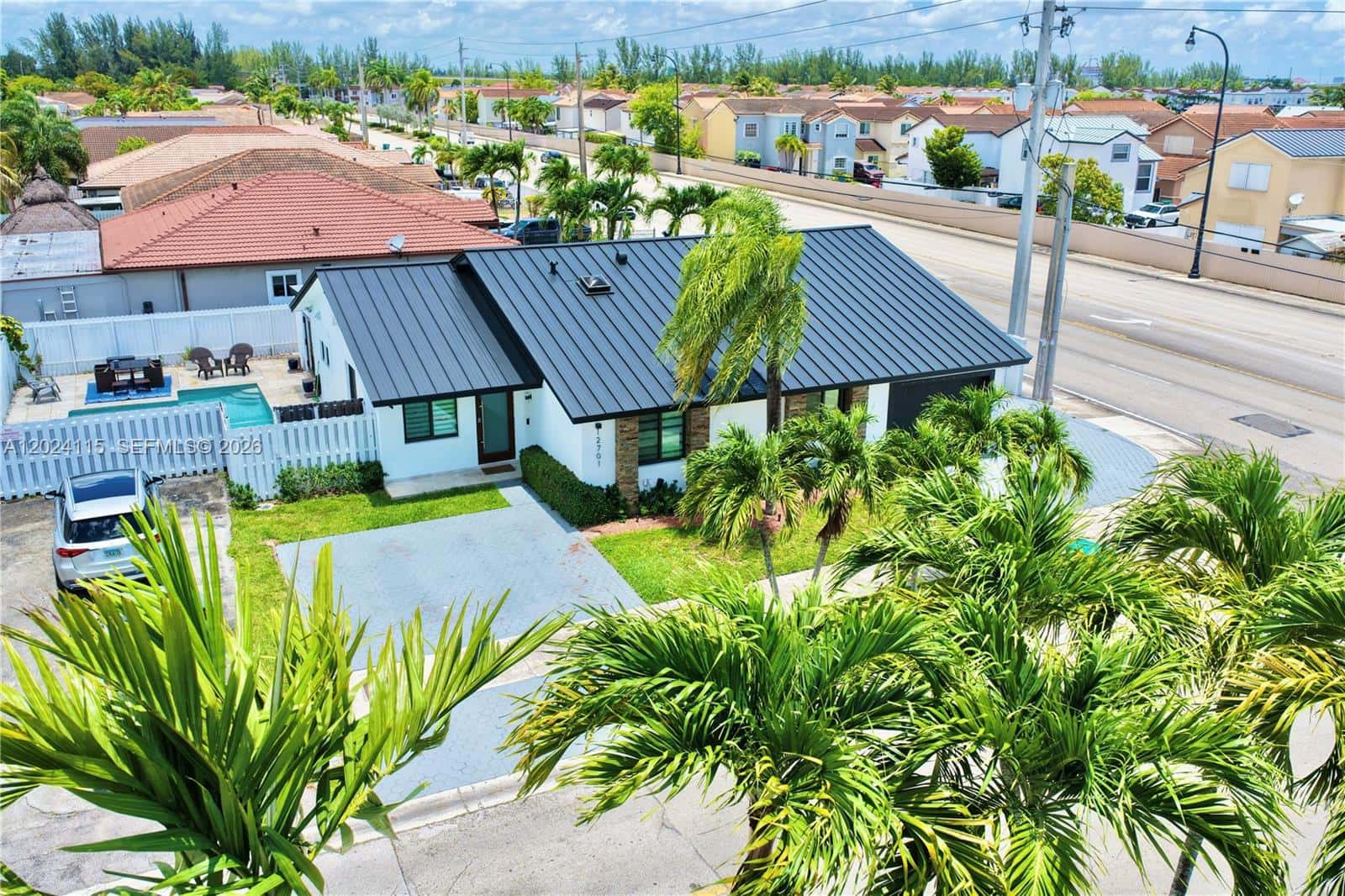 12701 NW 9th St, Miami FL 33182