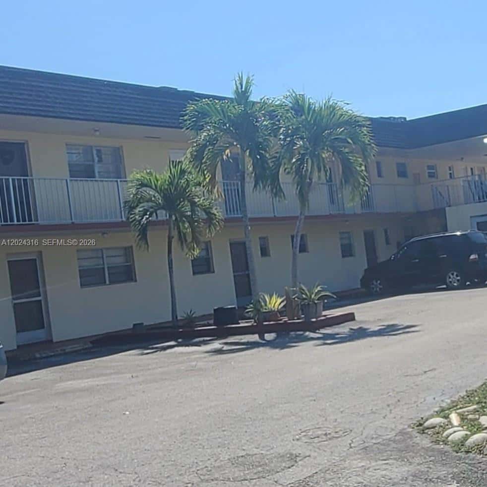 19305 NE 2nd Ave # 2323, Miami FL 33179