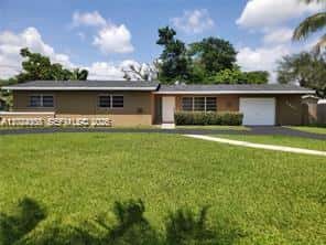 9401 SW 181st St, Palmetto Bay FL 33157