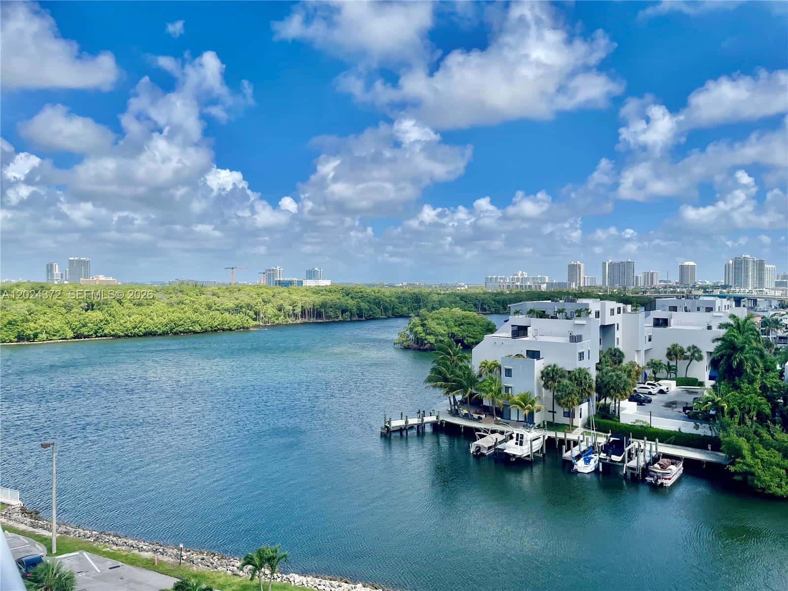 400 Kings Point Dr # 829, Sunny Isles Beach FL 33160