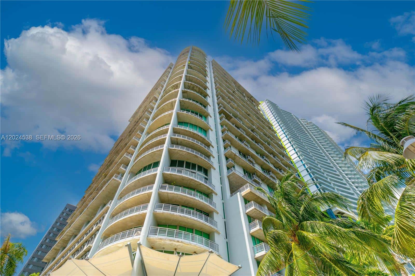 690 SW 1st Ct, Miami FL 33130