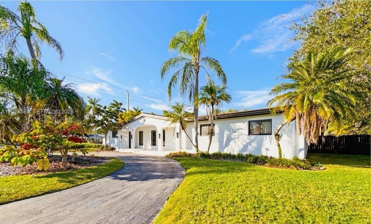 8695 SW 110th St, Miami FL 33156