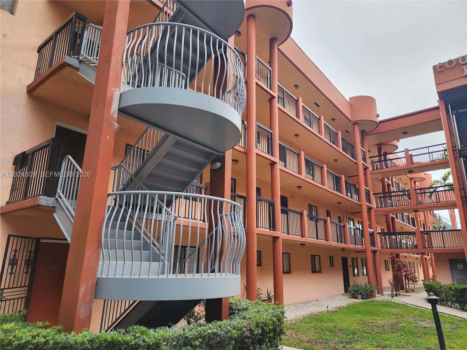 5350 W 21st Ct # 203, Hialeah FL 33016