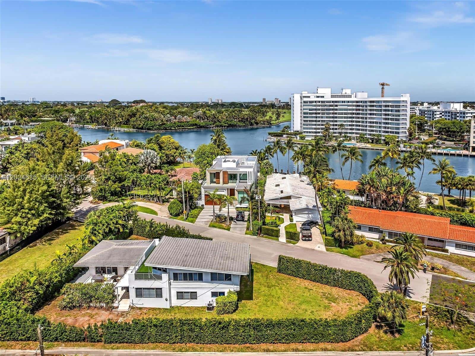 9257 Bay Dr, Surfside FL 33154