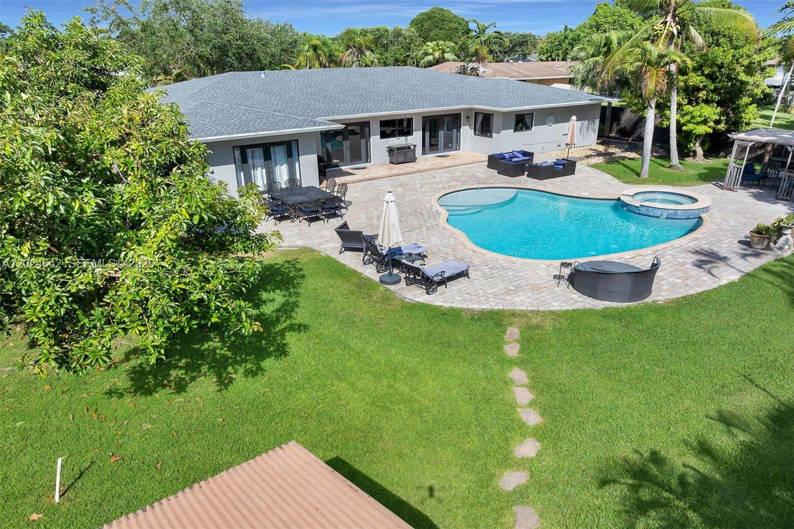 8825 SW 185th Ter, Cutler Bay FL 33157