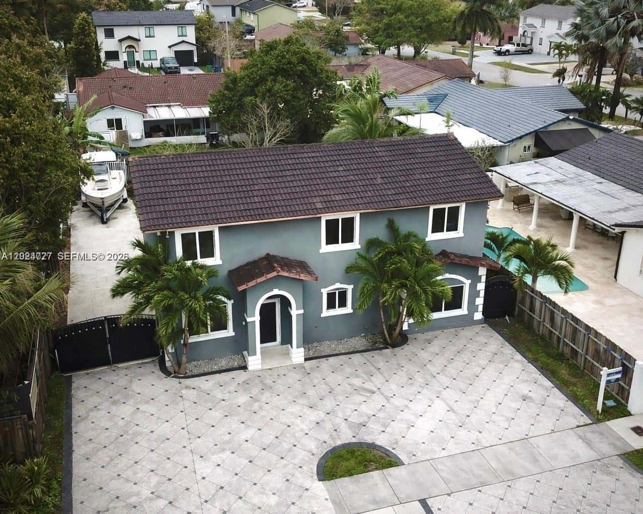 15302 SW 180th Ter, Miami FL 33187