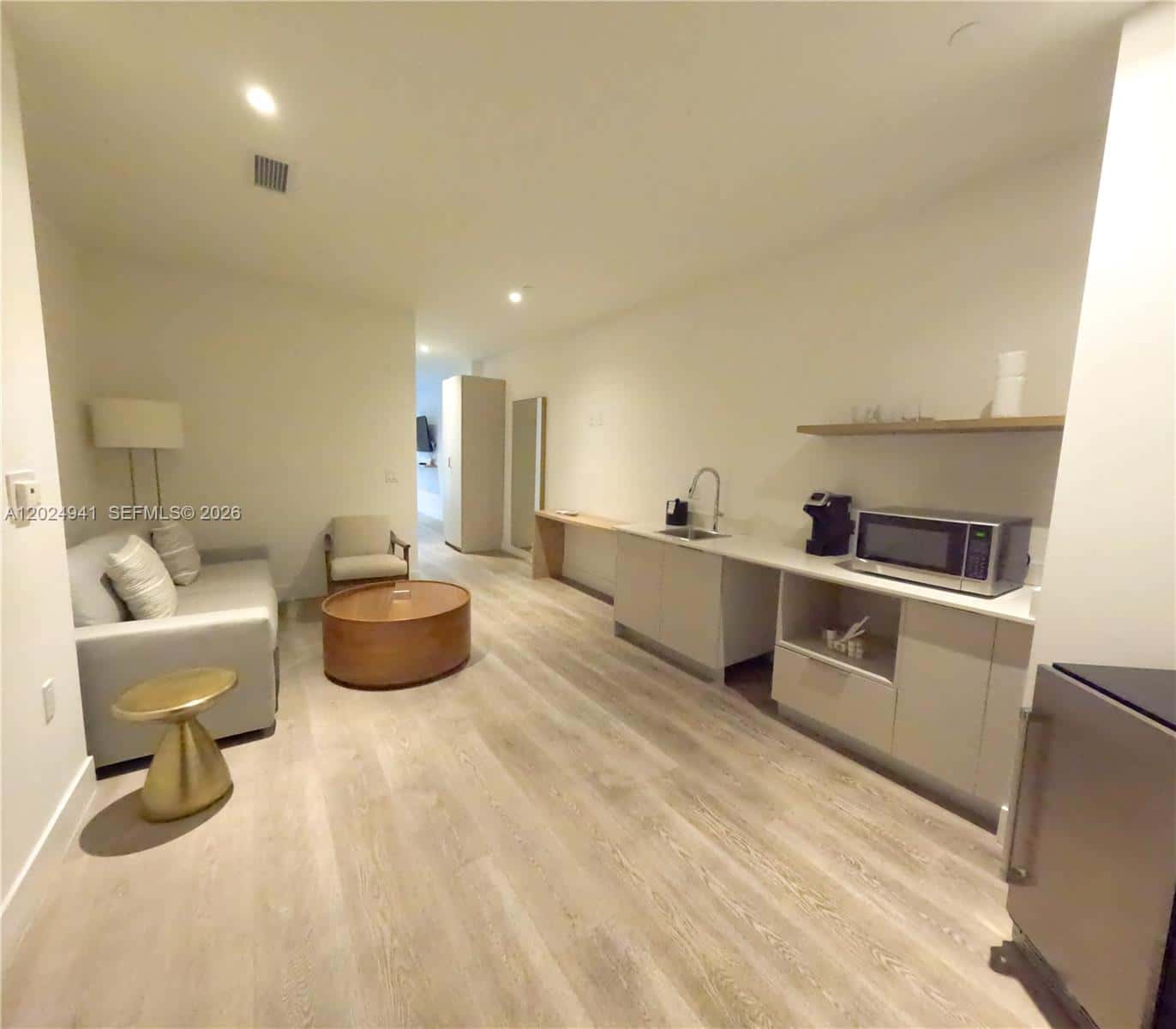 229 SW 9th St # 508, Miami FL 33130