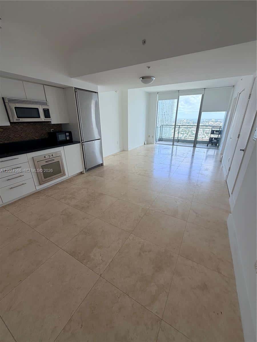 92 SW 3rd St # 3909, Miami FL 33130