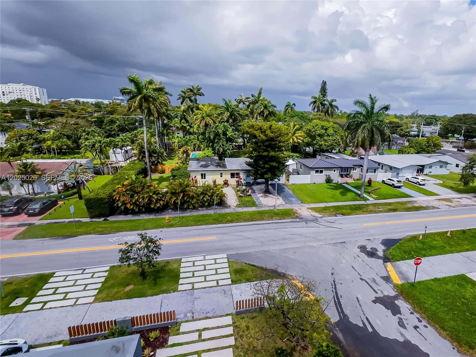 548 East Dr, Miami Springs FL 33166