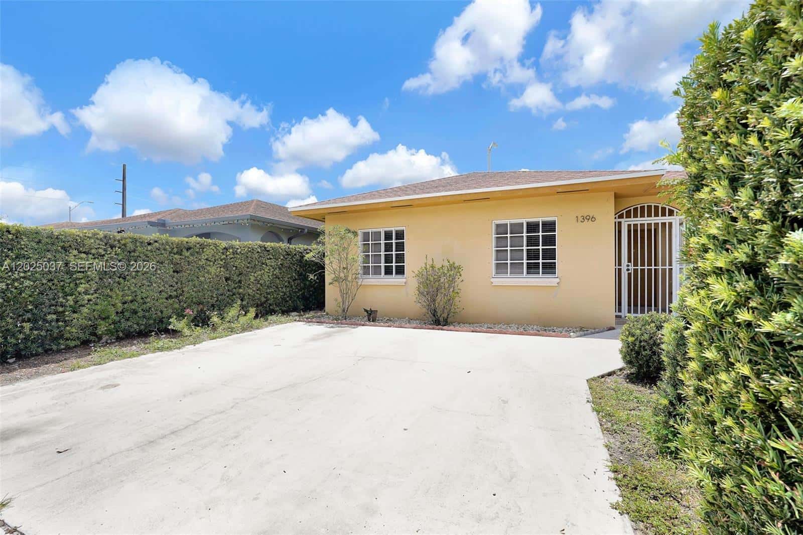 1396 W 30th St, Hialeah FL 33012