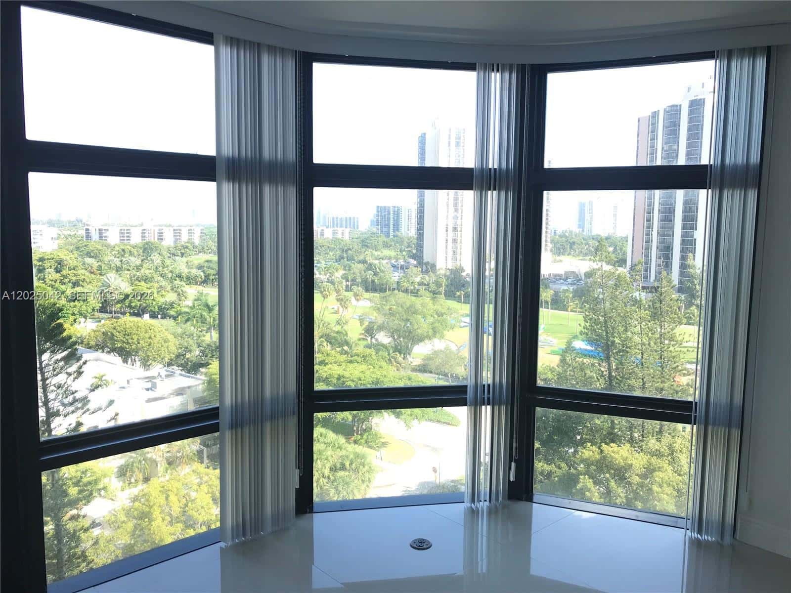 20100 W Country Club dr # 803, Aventura FL 33180