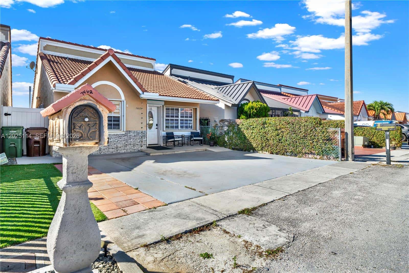 7462 W 29th Way, Hialeah FL 33018