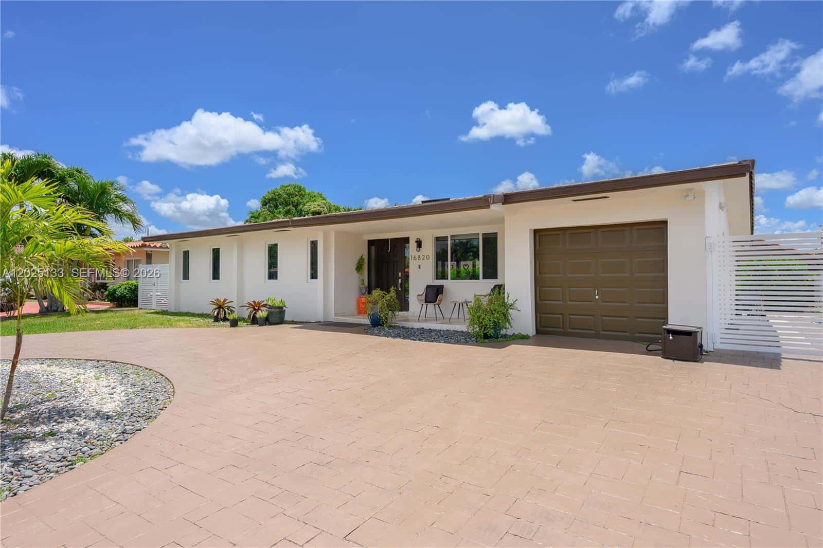 16820 NW 74th Ave, Hialeah FL 33015