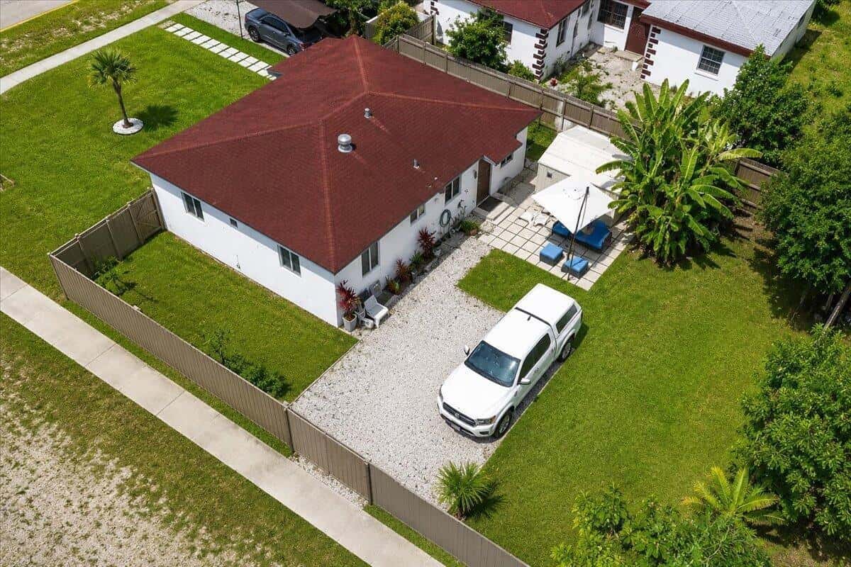 995 NE 156th Terrace, North Miami Beach FL 33162