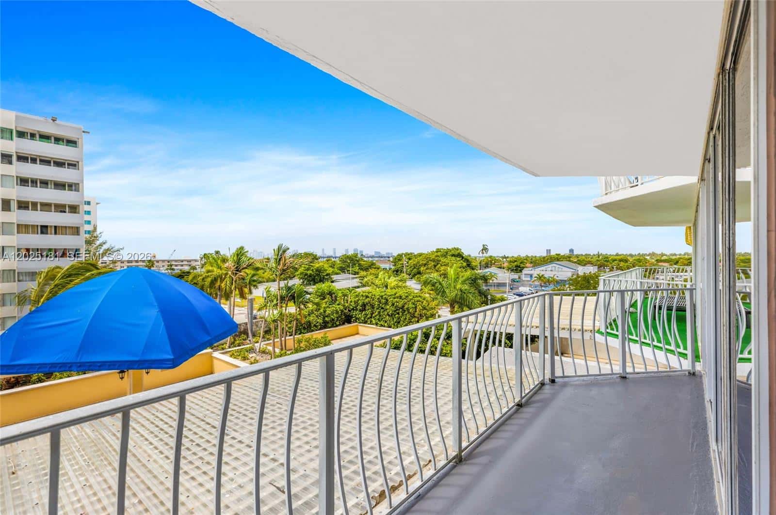 7601 E Treasure Dr # 506, North Bay Village FL 33141